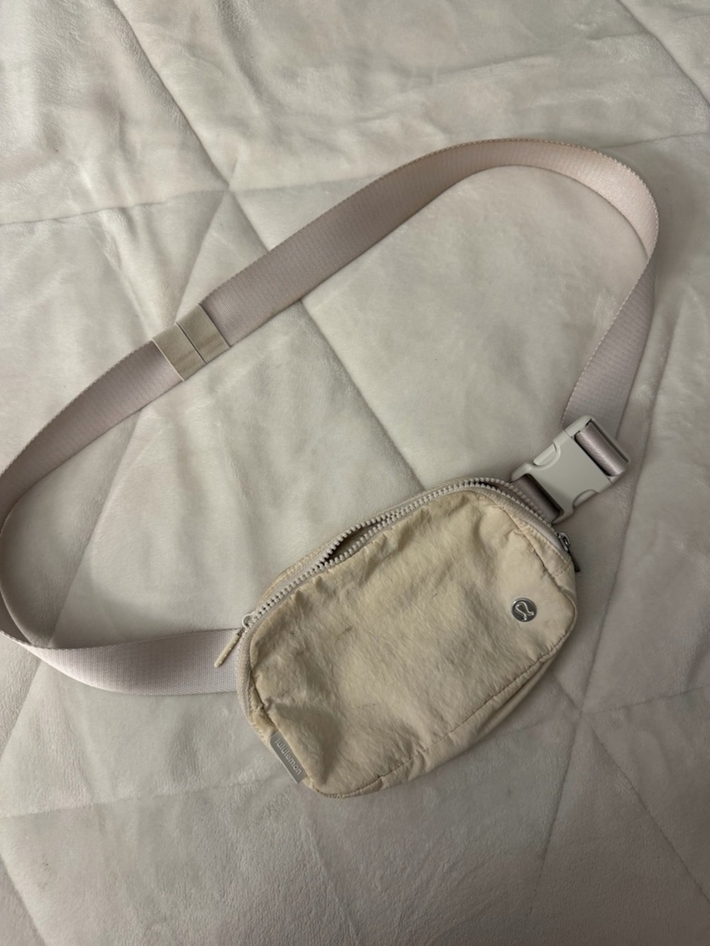 lululemon everywhere belt bag 1L
